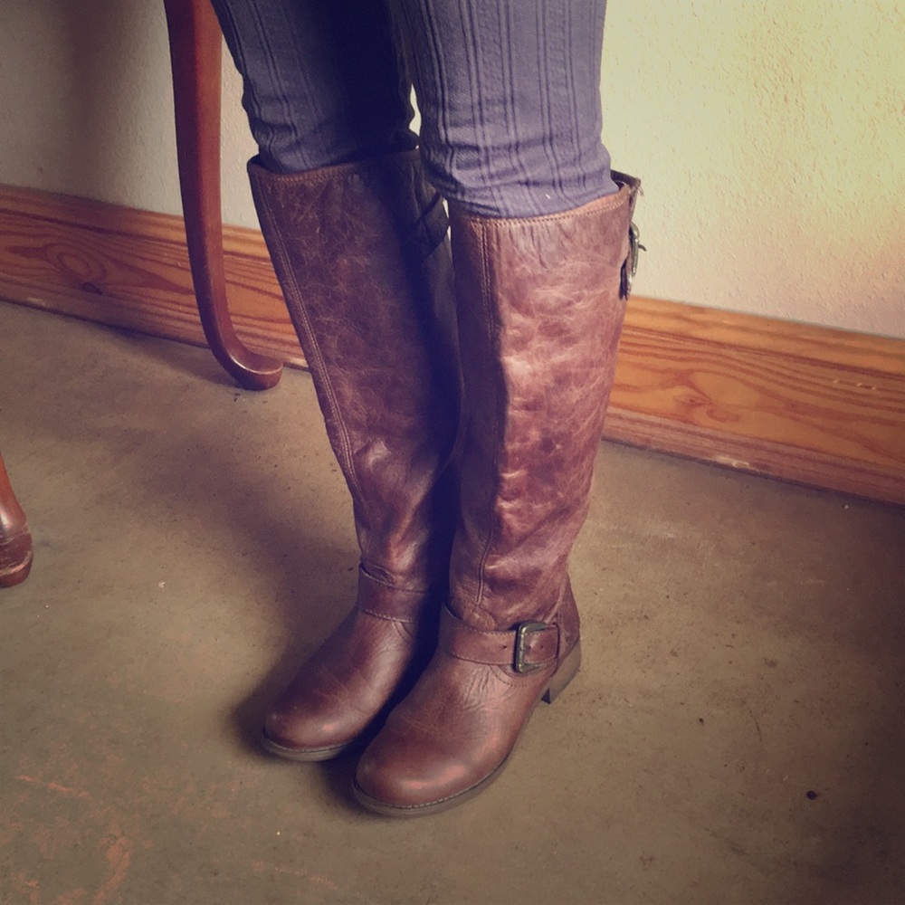Steve Madden Lynet Leather Saddle Boots